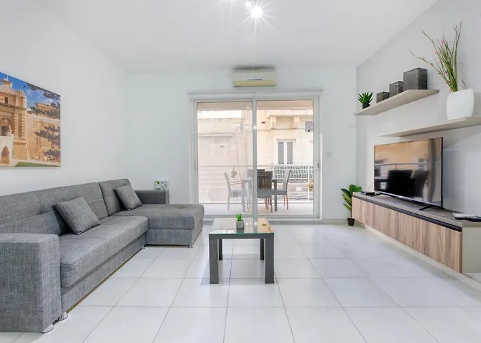 Cozy 3Br Sliema Apt Near Promenade Fully Furnished By 360 Estates